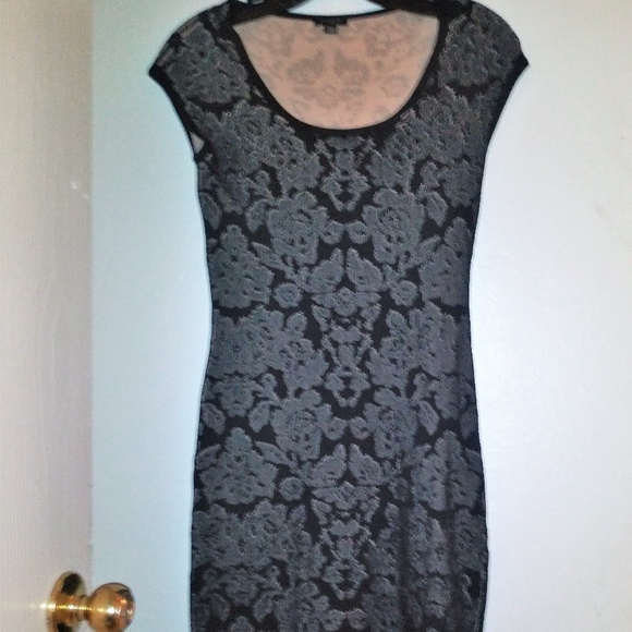 Ann Taylor Dresses & Skirts - Ann Taylor Layered Lace Midi Short Sleeve Dress